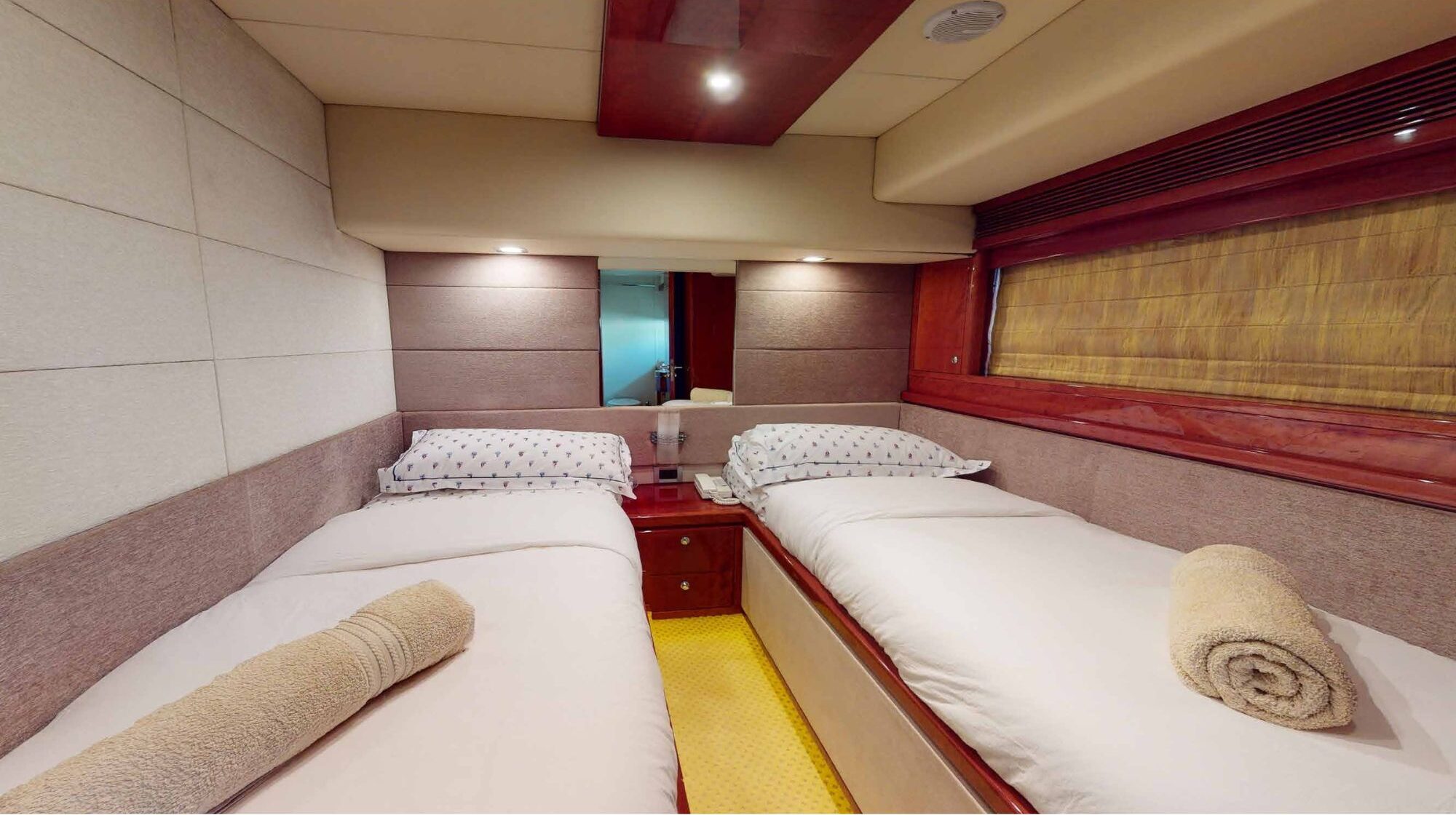 88ft yacht bedroom